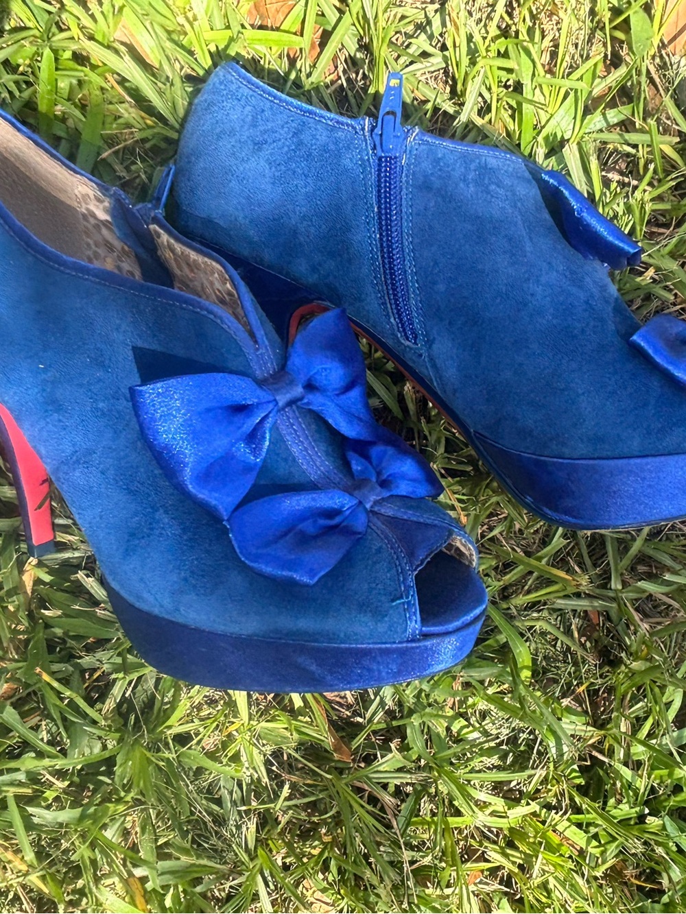 Poetic Licence Size 8 Blue Suede Bow Peep-Toe Heels